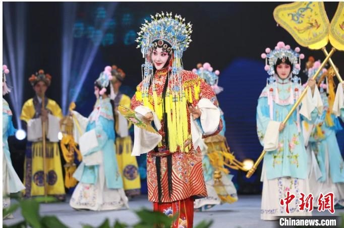 圖為，漢劇《貴妃醉酒》演出現(xiàn)場(chǎng) 武漢文旅局供圖