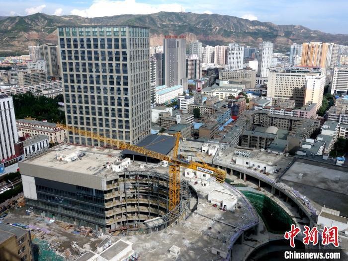 資料圖：城中區(qū)某商品住宅樓。 孫睿 攝