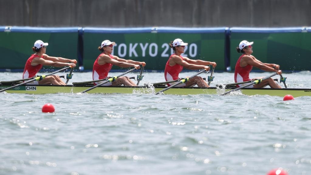 7月28日，中國隊(duì)選手陳云霞、張靈、呂揚(yáng)、崔曉桐在比賽中。新華社記者杜瀟逸攝.jpg