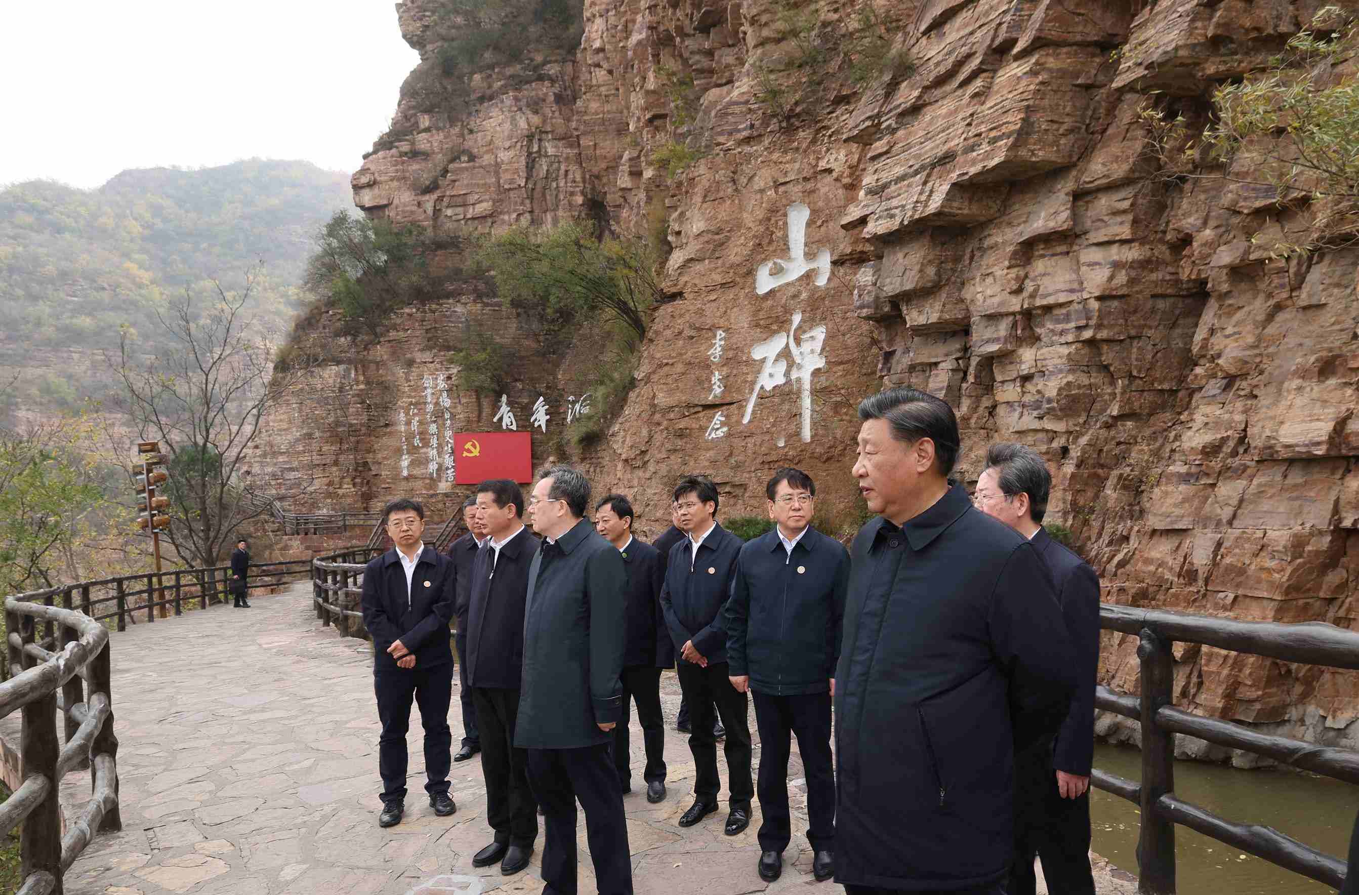 2022年10月28日，習(xí)近平總書記在河南安陽林州市紅旗渠青年洞考察。