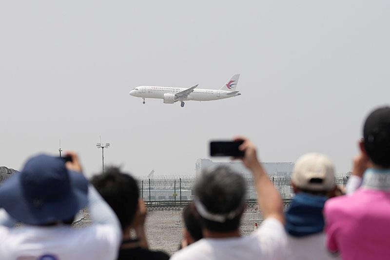 △2023年5月28日，C919首個商業(yè)航班東航MU9191飛抵北京首都國際機場。