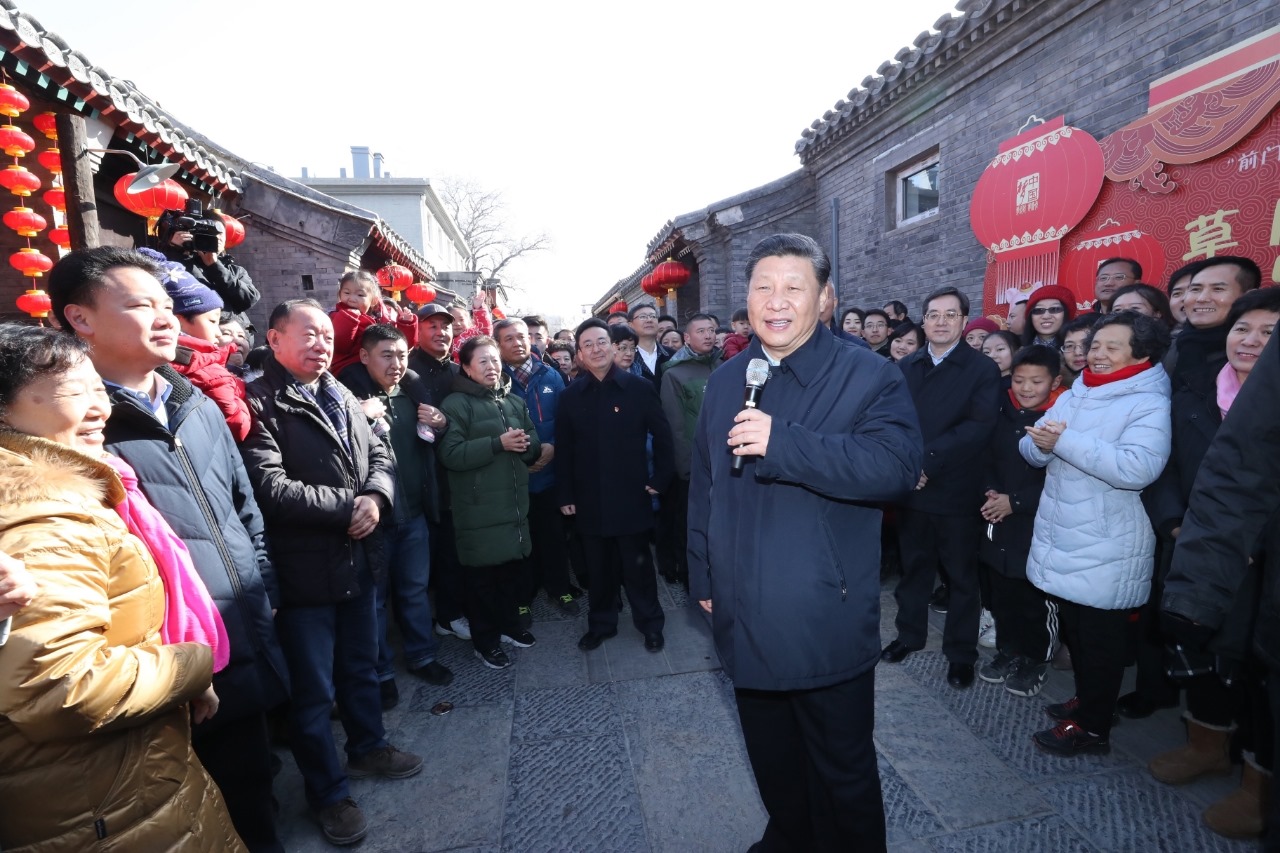 2019年2月1日，習近平總書記在前門東區(qū)草廠四條胡同給大家拜年，并向全國各族人民致以新春祝福。
