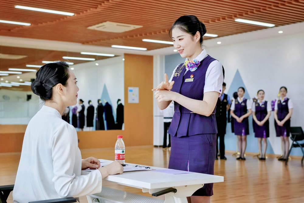 手語培訓(xùn)與考核。
