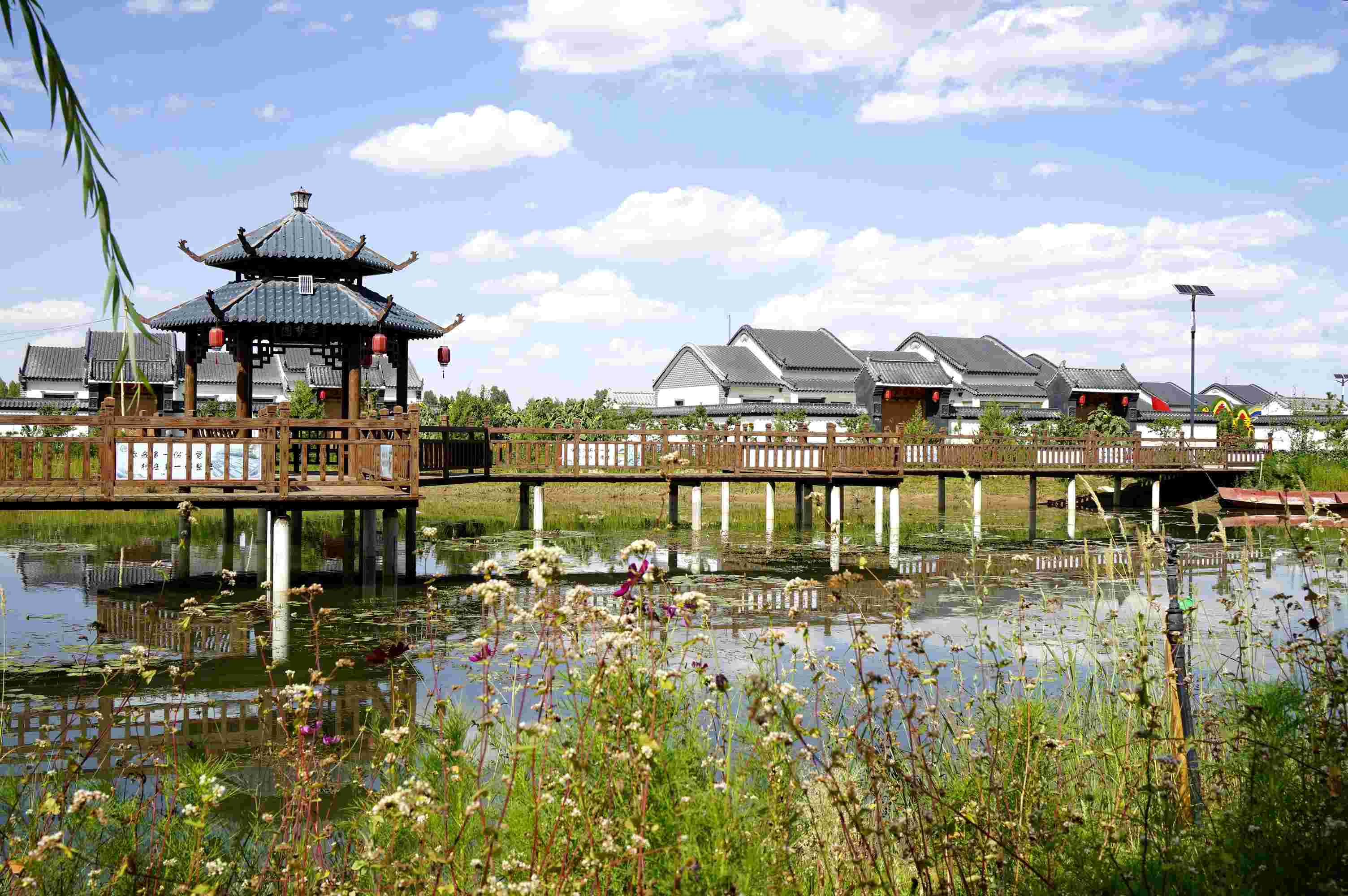 黃家堡村，筑夢(mèng)新居。張文博攝