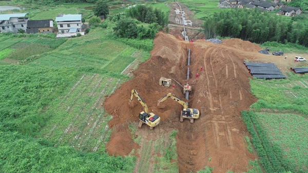 潛江—韶關(guān)輸氣管道廣西支干線建設(shè)現(xiàn)場。唐瑋峰攝