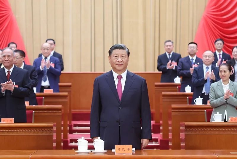 △2023年10月9日，中國工會第十八次全國代表大會在北京人民大會堂開幕。習(xí)近平總書記到會祝賀。