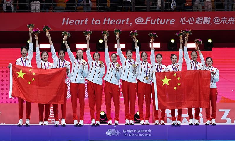 △2023年10月7日，杭州亞運會，中國女排再創(chuàng)佳績，以六戰(zhàn)全勝第九次摘得亞運金牌。