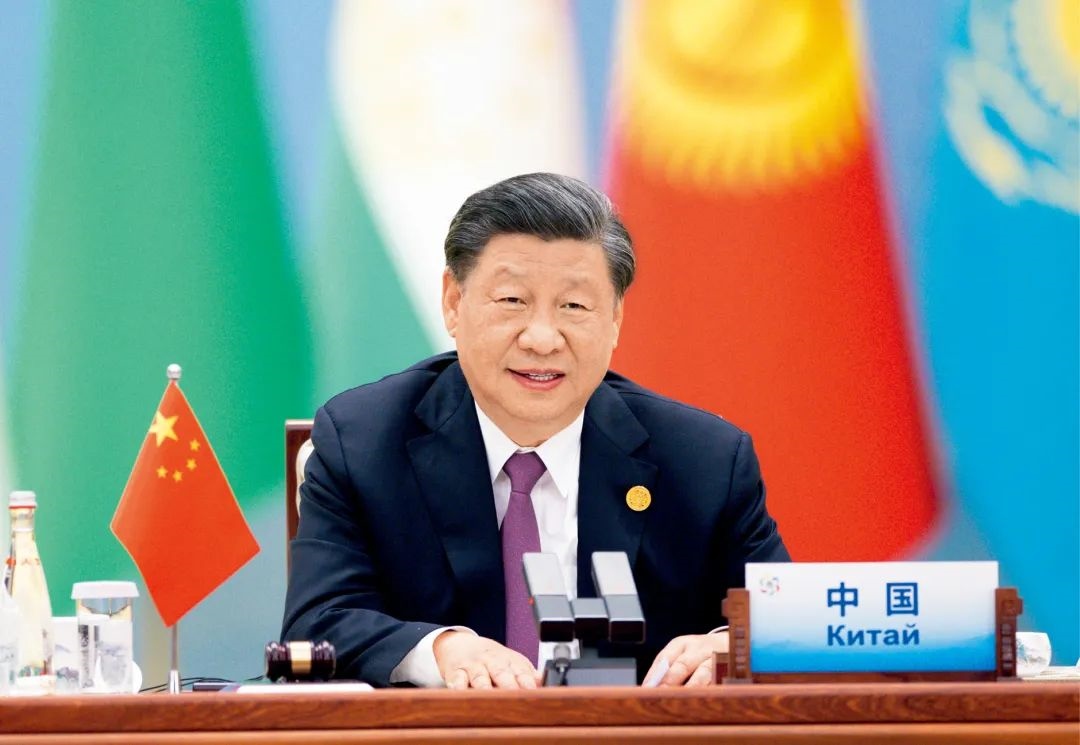 2023年5月19日上午，國家主席習(xí)近平在陜西省西安市主持首屆中國—中亞峰會(huì)并發(fā)表題為《攜手建設(shè)守望相助、共同發(fā)展、普遍安全、世代友好的中國—中亞命運(yùn)共同體》的主旨講話。圖/ 新華社記者 黃敬文 攝