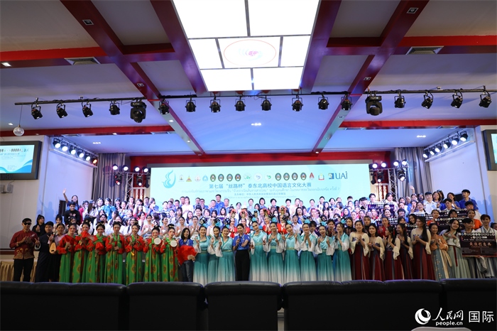 獲獎選手合影。人民網(wǎng)記者 孫廣勇攝