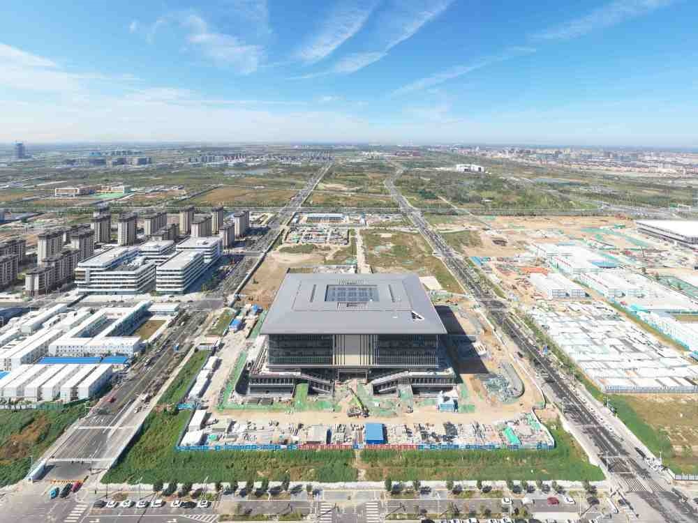 這是雄安新區(qū)大學(xué)園圖書館（2023年10月1日攝，無人機照片）。新華社記者 朱旭東 攝