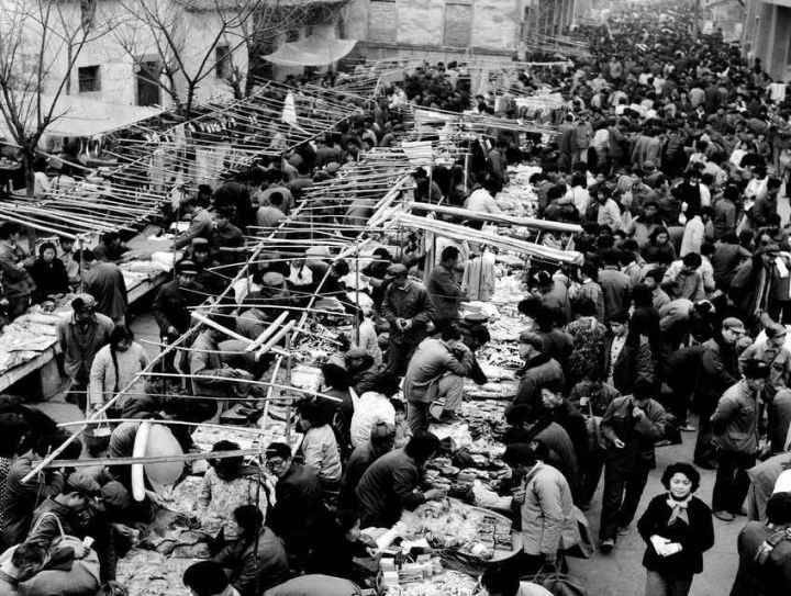 1982年，義烏湖清門馬路市場場景。拍友 金福根 攝