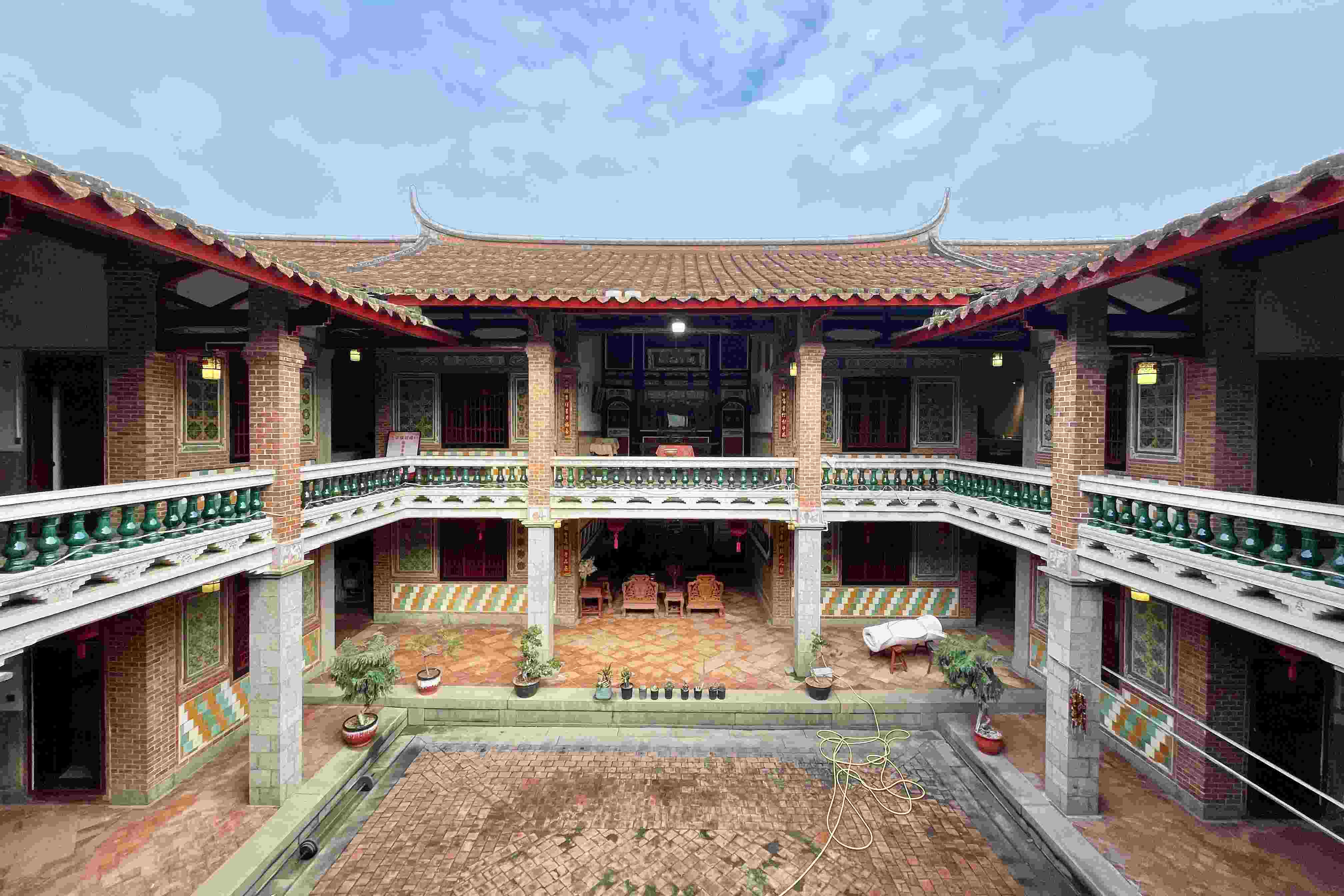 遠(yuǎn)峰厝。林瑤 攝