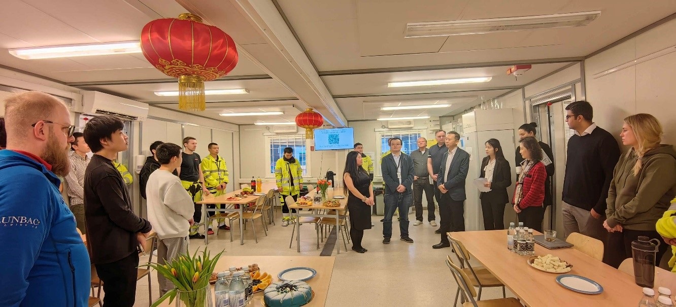 中國駐瑞典大使崔愛民走訪中鐵隧道局集團(tuán)瑞典工程公司。中國駐瑞典大使館供圖