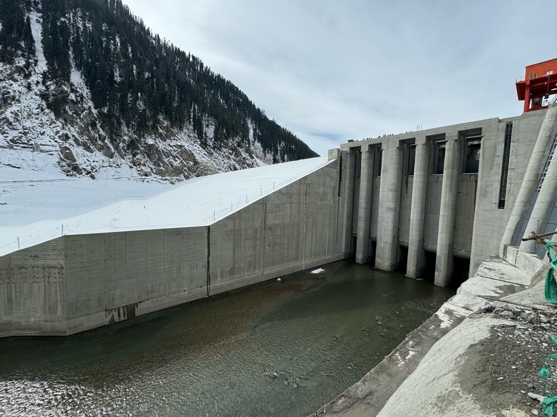 2月28日攝于蘇吉吉納里水電站溢洪道。中國(guó)能建葛洲壩集團(tuán)供圖