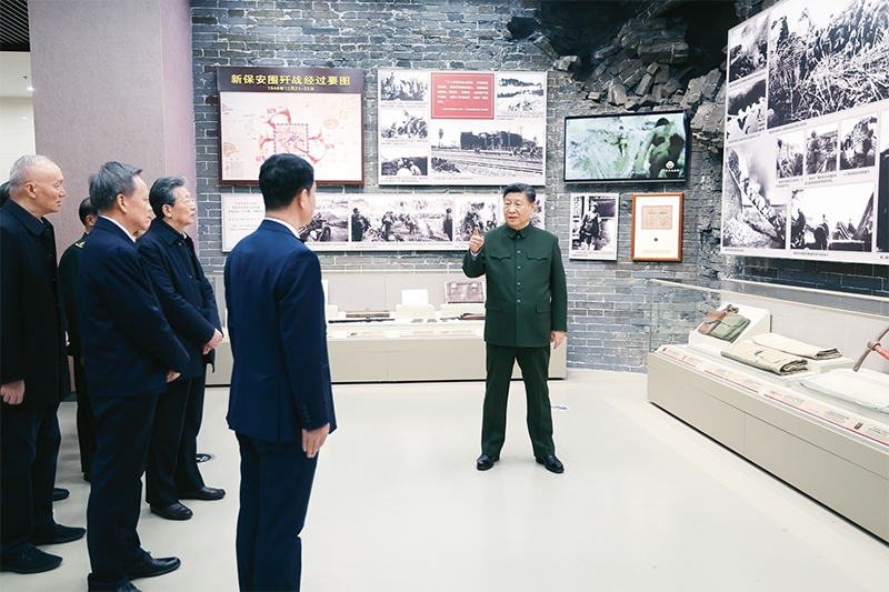 2024年2月1日至2日，中共中央總書記、國家主席、中央軍委主席習(xí)近平來到天津，看望慰問基層干部群眾。這是2日上午，習(xí)近平在平津戰(zhàn)役紀(jì)念館考察。 新華社記者 鞠鵬/攝