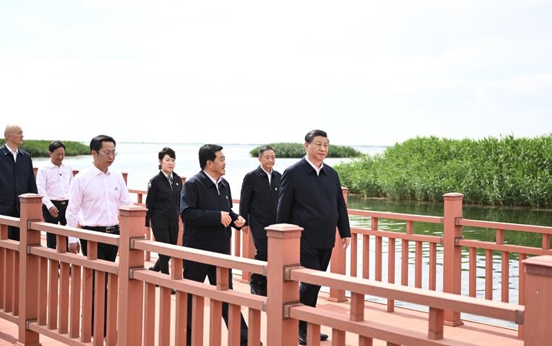 △2023年6月5日，習(xí)近平總書記在烏梁素海考察。