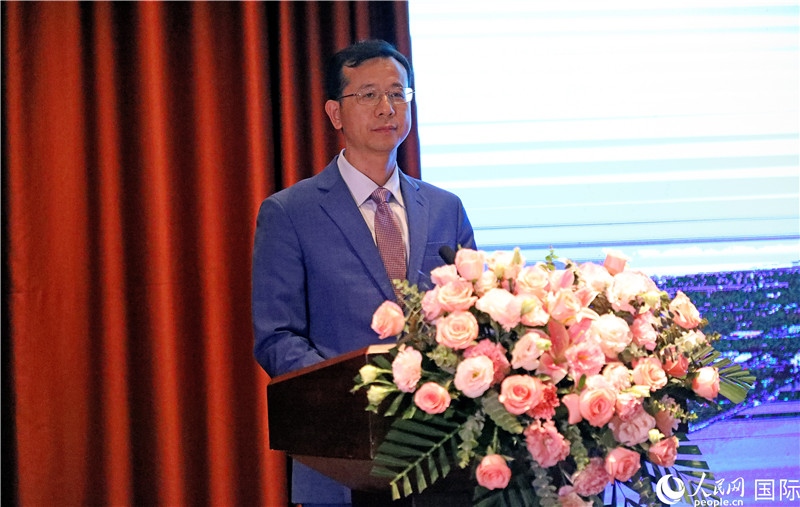 外交部外事管理司副司長(zhǎng)姚紹俊在宣介會(huì)上致辭。人民網(wǎng)記者趙益普
