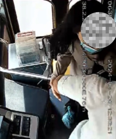 公交車上他一聲大吼！魏杰，好樣的！
