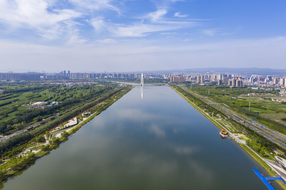 在山西省太原市拍攝的汾河（2023年6月27日攝，無人機照片）。新華社記者 楊晨光 攝