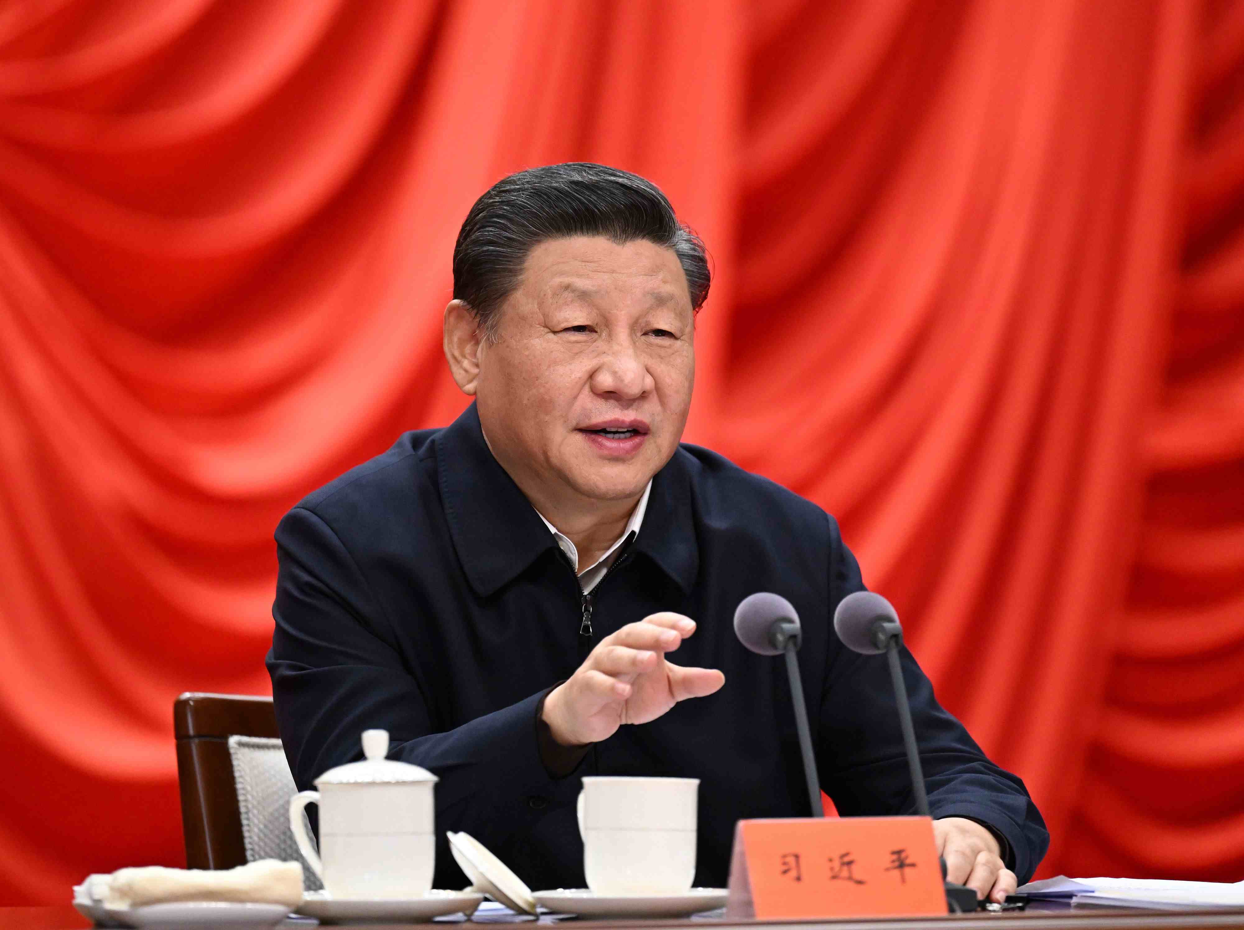△ 2022年1月11日，習(xí)近平總書記在省部級(jí)主要領(lǐng)導(dǎo)干部學(xué)習(xí)貫徹黨的十九屆六中全會(huì)精神專題研討班開(kāi)班式上發(fā)表重要講話，強(qiáng)調(diào)全黨同志都要明大德、守公德、嚴(yán)私德。