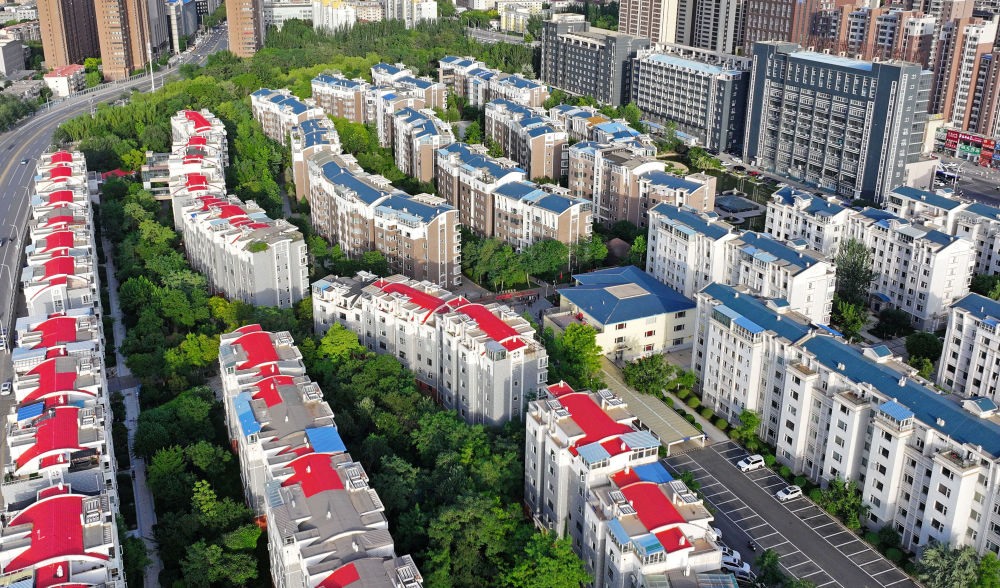 6月19日拍攝的長(zhǎng)城花園社區(qū)（無(wú)人機(jī)照片）。