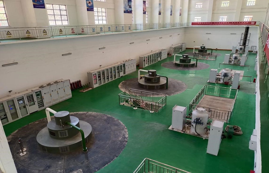 剛果（金）布桑加水電站四臺發(fā)電機組。中鐵資源集團供圖