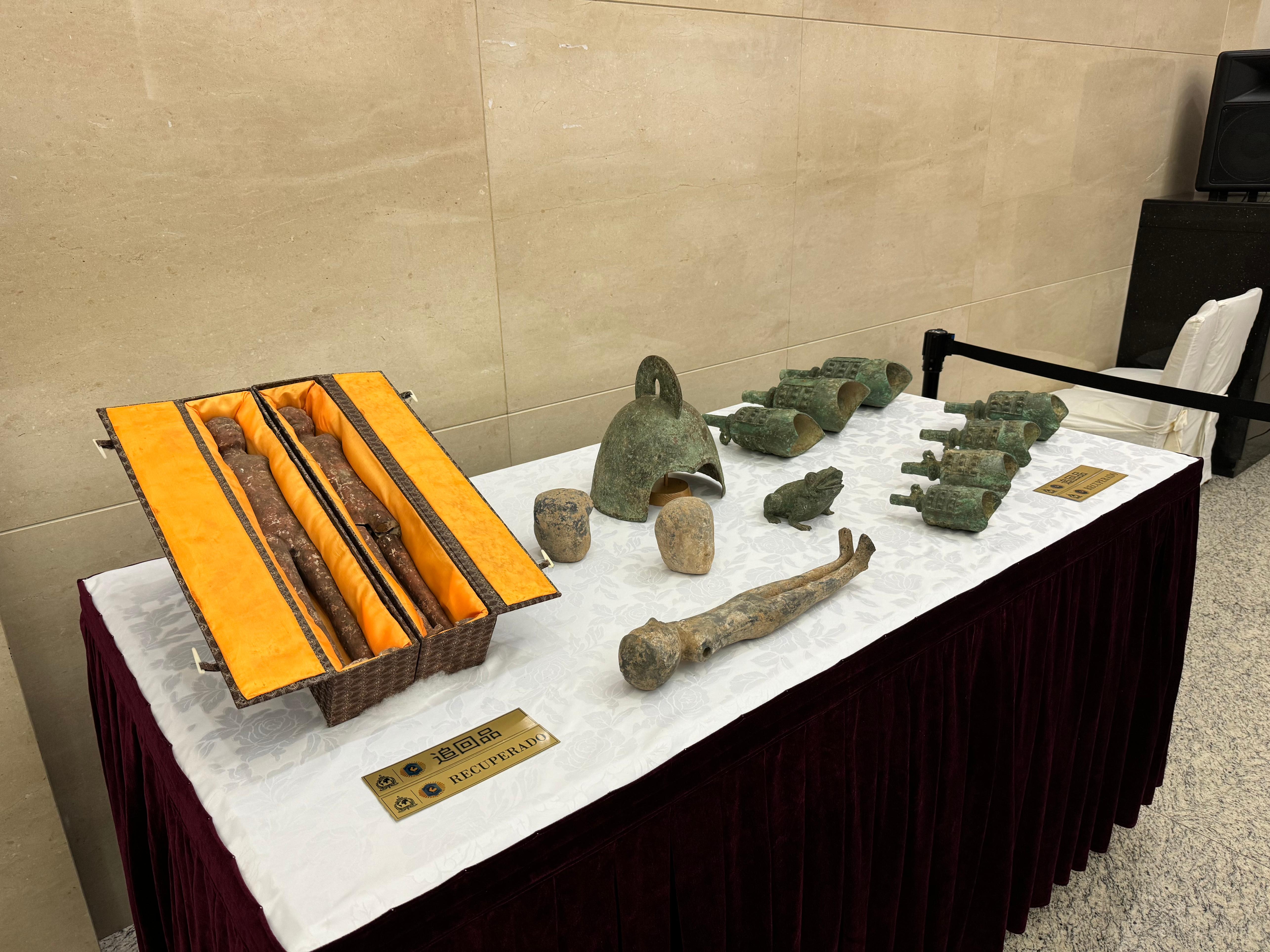 阿根廷返還的14件文物藝術(shù)品。國(guó)家文物局供圖