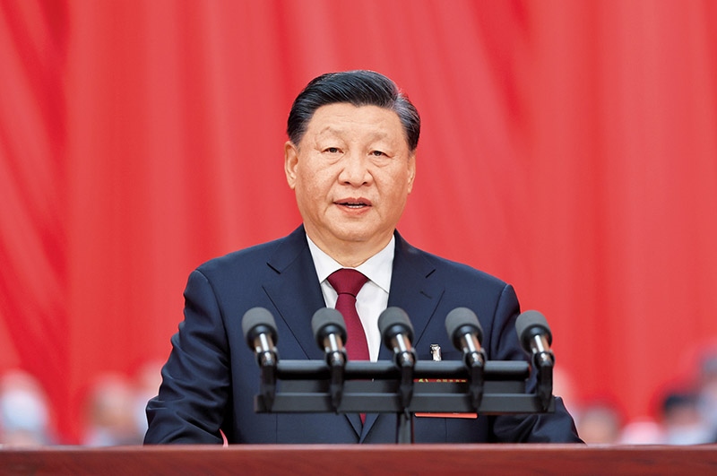 2022年10月16日，中國共產(chǎn)黨第二十次全國代表大會在北京人民大會堂開幕。習(xí)近平代表第十九屆中央委員會向大會作報告。 新華社記者 姚大偉/攝