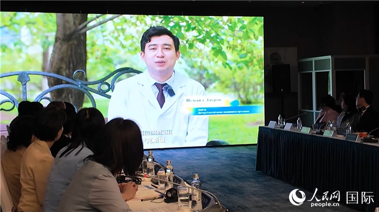 人民網(wǎng)《共贏》紀錄片發(fā)布儀式在阿斯塔納舉行。人民網(wǎng)記者盛楚宜 攝