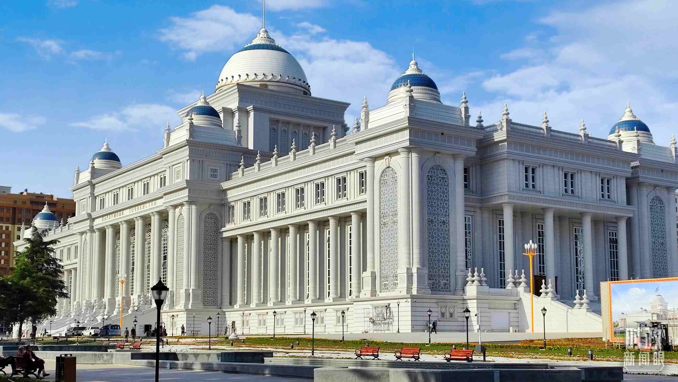 △中方援建塔議會大樓。（總臺記者員志軍拍攝）
