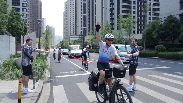 Ole Bouman的騎行之旅。校方供圖