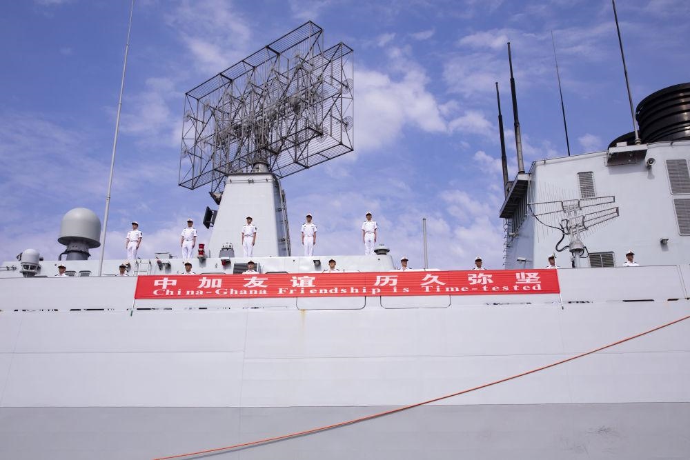 2023年6月27日，中國海軍第43批護航編隊抵達(dá)加納特馬港碼頭，開始對加納進行為期4天的友好訪問。