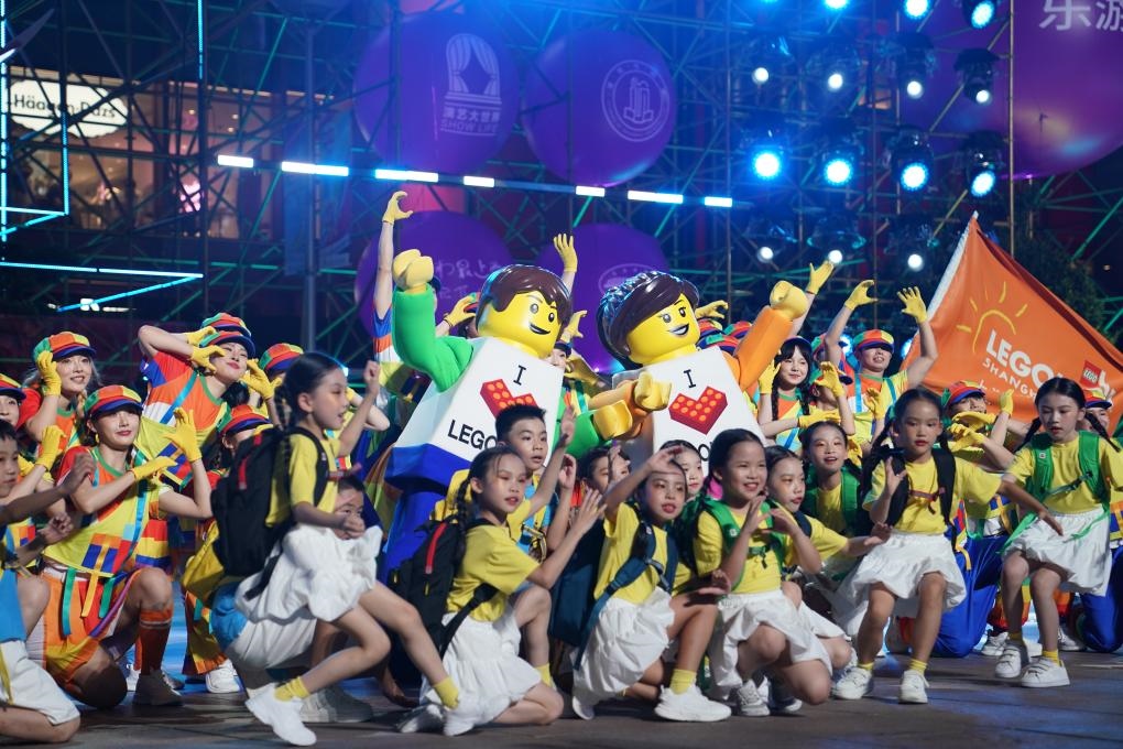 9月14日晚，演員在上海旅游節(jié)開(kāi)幕式上表演。新華社發(fā)（陳浩明 攝）