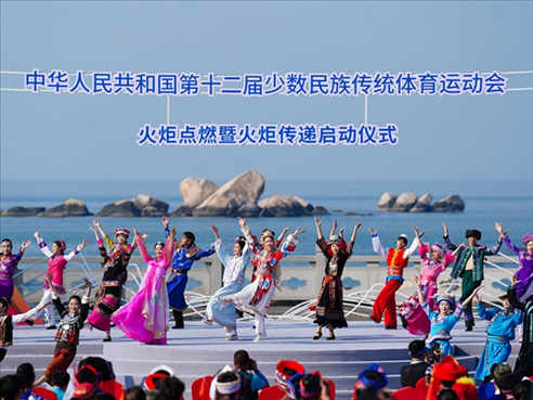 啟動(dòng)儀式現(xiàn)場(chǎng)的舞蹈表演。人民日?qǐng)?bào)記者 陶相安攝