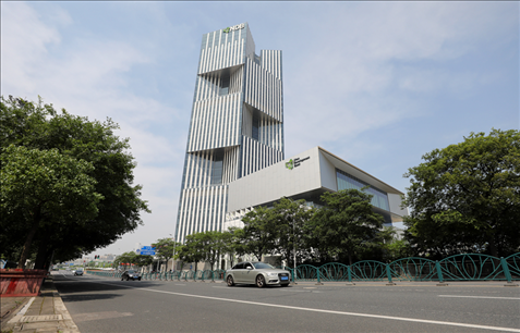 這是位于上海浦東新區(qū)世博園區(qū)的新開發(fā)銀行總部大樓（2022年6月17日攝）。新華社記者 方喆 攝