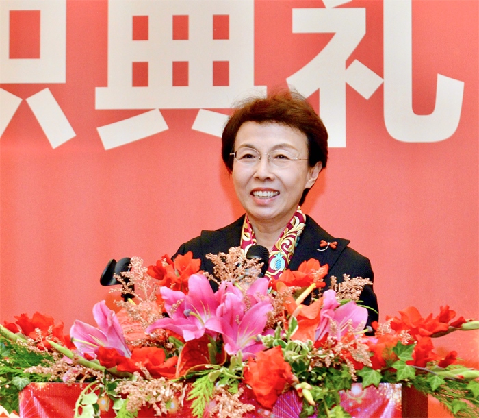 中國(guó)僑聯(lián)副主席程紅出席比利時(shí)浙江籍僑團(tuán)聯(lián)盟第二屆主席團(tuán)就職典禮并致辭。比利時(shí)浙江籍僑團(tuán)聯(lián)盟供圖