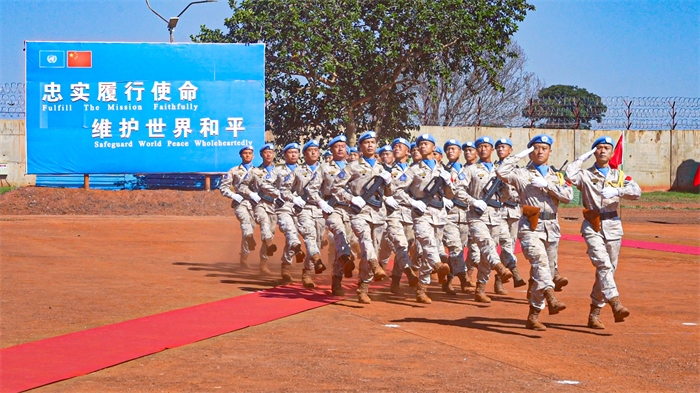 分列式接受各國來賓檢閱。王軍杰攝