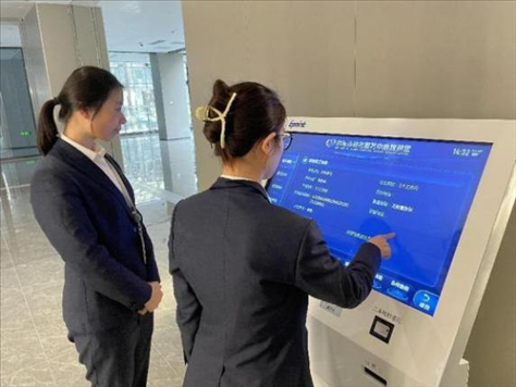 督查專班查看事項(xiàng)覆蓋“全不全”辦事流程“通不通”。 圖片來源：江蘇南通啟東市數(shù)據(jù)局