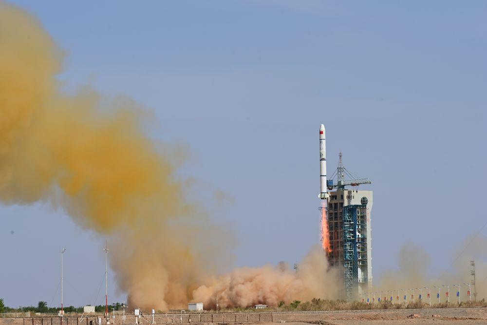 △2023年5月21日16時(shí)，我國在酒泉衛(wèi)星發(fā)射中心采用長征二號(hào)丙運(yùn)載火箭，成功發(fā)射首顆內(nèi)地與澳門合作研制的空間科學(xué)衛(wèi)星“澳門科學(xué)一號(hào)”。