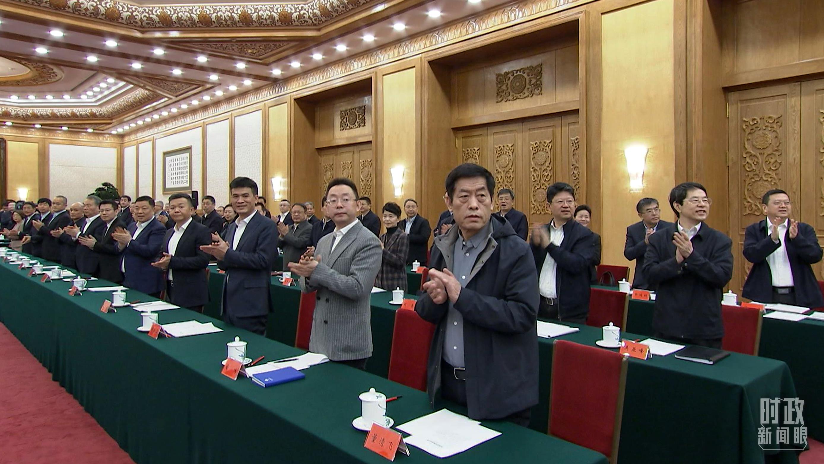 △2月17日，民營(yíng)企業(yè)座談會(huì)現(xiàn)場(chǎng)。