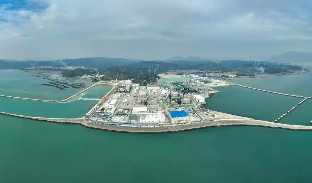 △2025年1月1日0時17分，經(jīng)過168小時滿功率連續(xù)運行考核，漳州核電1號機組正式投入商業(yè)運行。