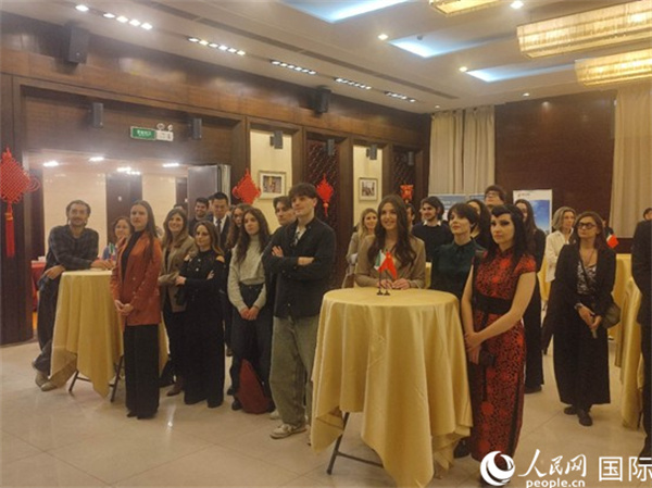 來自意大利多所高校的師生代表參加了此次活動(dòng)。人民網(wǎng)記者鄭彬攝