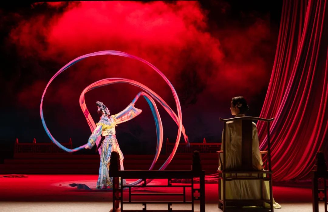 演出現(xiàn)場(chǎng)。北京人藝供圖
