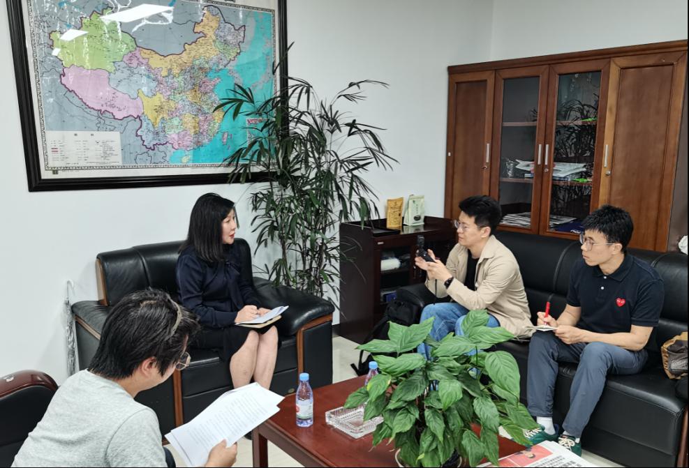 記者采訪企業(yè)跨境物流建設情況。人民網(wǎng) 孫啟凡攝