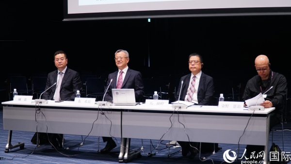 與會專家熱切交流。人民網(wǎng) 蔣曉辰攝