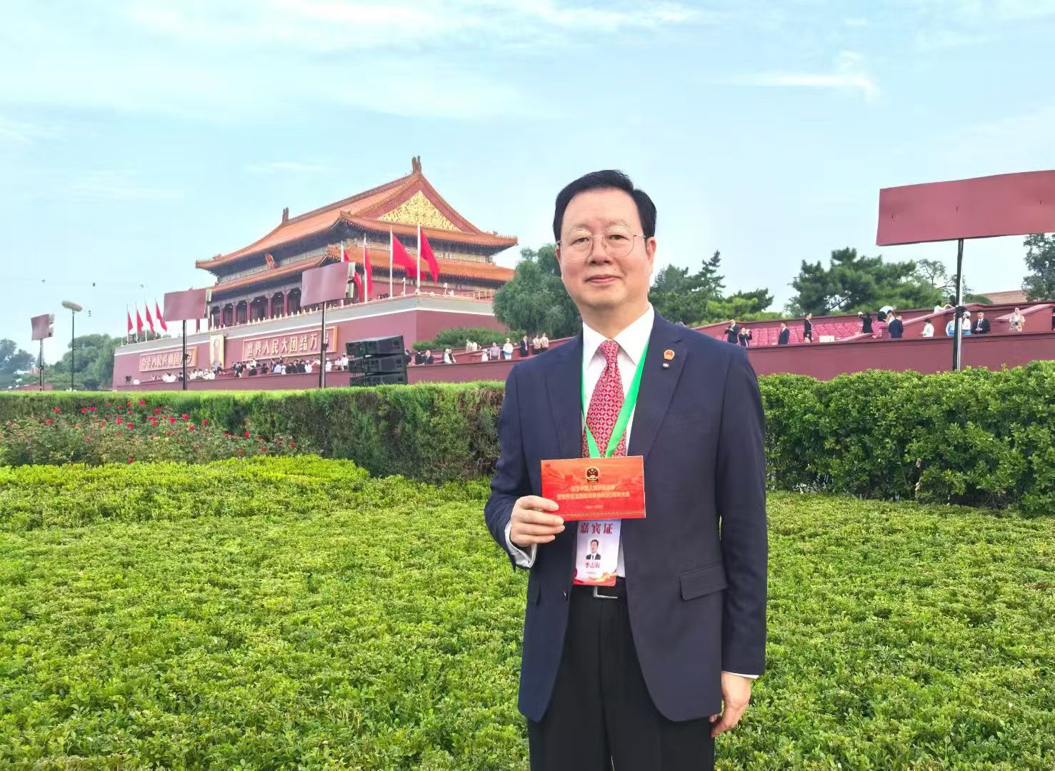 觀禮席上的嘉賓談“閱兵現場感”：不忘歷史，干好實事